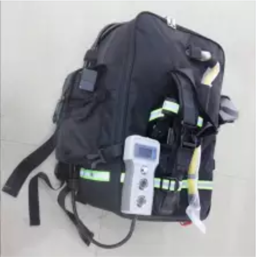 背负式破拆器
