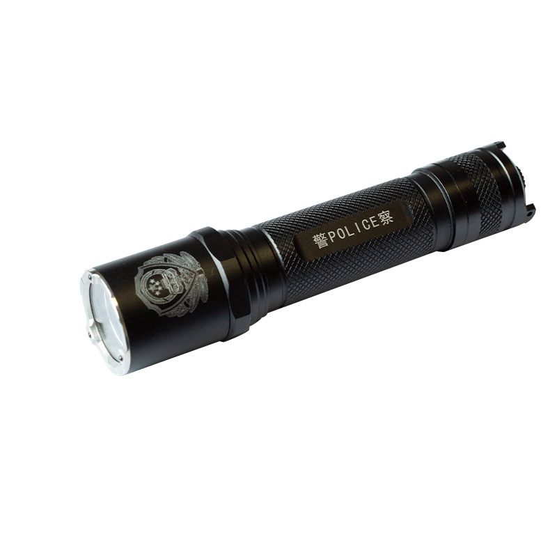 基础型强光手电筒
